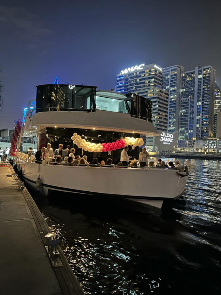 HOUSE BOAT-Yacht Rental Dubai-14