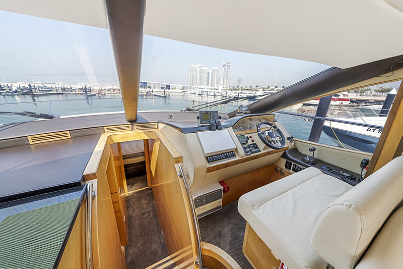 INTEGRITY-Yacht-Rental-Dubai-12