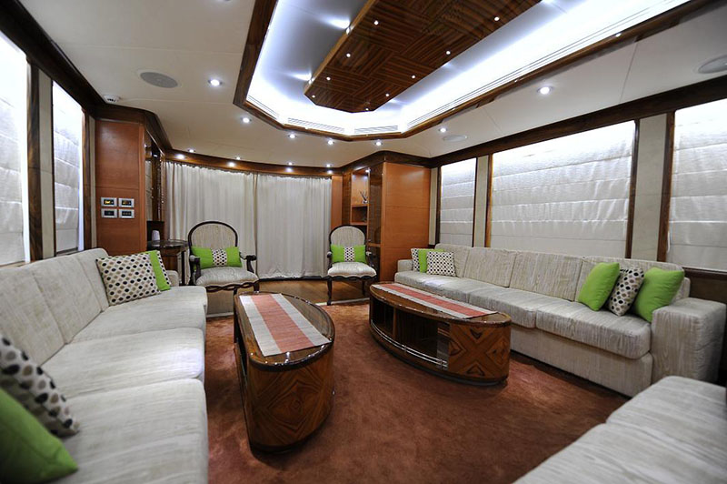 MAJESTY-Luxury-Yacht-Rental-Dubai-13