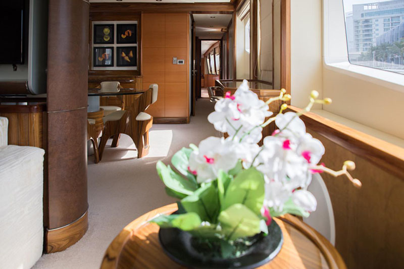 MAJESTY-Luxury-Yacht-Rental-Dubai-4