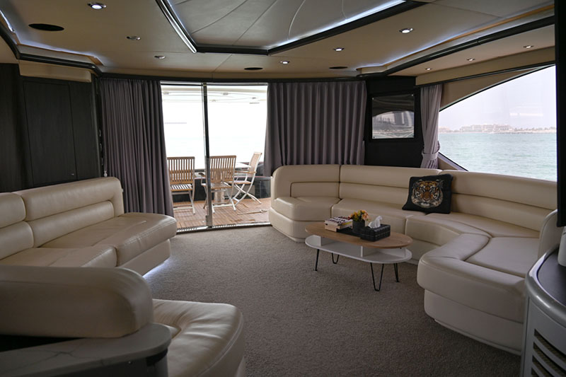 SUNSEEKER-Luxury-Yacht Rental-Dubai-17