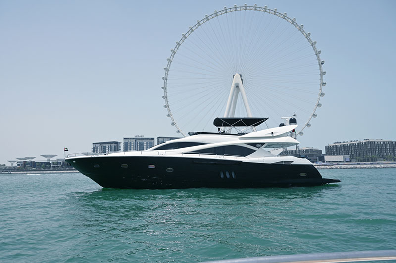 SUNSEEKER-Luxury-Yacht Rental-Dubai-24