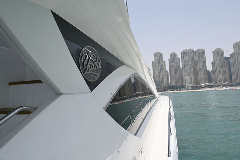 SUNSEEKER-Luxury-Yacht Rental-Dubai-5