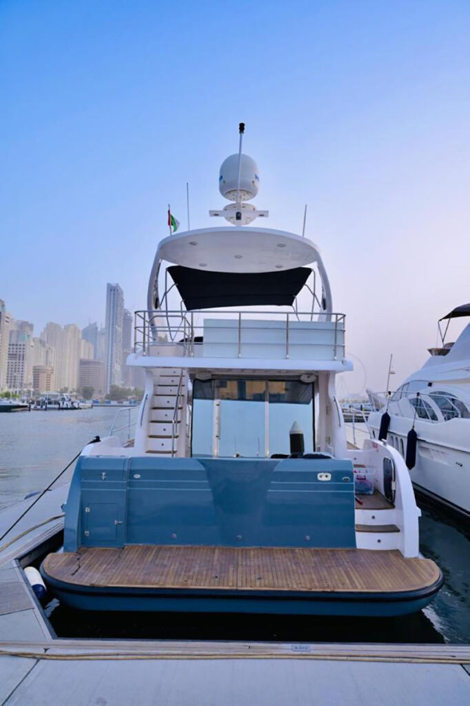 SUPERFLY-Yacht-Rental-Dubai-8